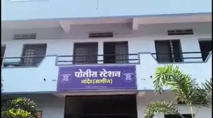 नांदेड: कौठ्यात दारू पिण्यासाठी पैसे का देत नाही म्हणून मुलानेच ६०वर्षीय मातेच्या अंगावर पेट्रोल टाकून जाळून खुनाचा केला प्रयत्न