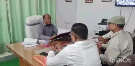 रानीश्वर: बीडीओ ने 15वीं वित आयोग और आवास योजनाओं पर प्रखंड कार्यालय में की समीक्षा बैठक