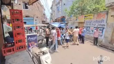 गुना नगर: भीषण गर्मी में बिजली और पानी संकट पर तलैया मोहल्ला वार्ड 11 में फूटा लोगों का गुस्सा, किया चक्का जाम #jansamasya