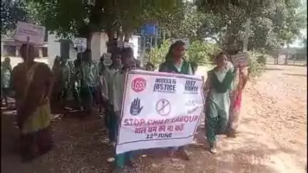 सिसई: राजकीय उत्क्रमित मध्य विद्यालय मुकुंदा में बाल श्रम के खिलाफ जागरूकता रैली का आयोजन