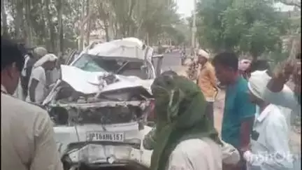 टूंडला: एटा रोड स्थित मधुबन सिटी के पास फॉर्च्यूनर कार ने बाइक सवार पति-पत्नी को मारी टक्कर, पति की हुई मौत