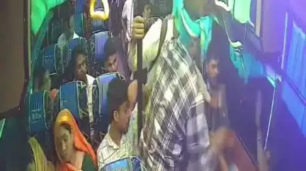 निवाड़ी: अछरू माता मंदिर द्वार पर बस से उतारकर कंडक्टर के साथ मारपीट, वीडियो वायरल