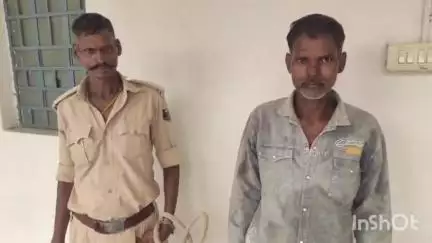 बिहारीगंज: बिहारीगंज थाना पुलिस ने शेखपुरा गांव में छापामारी कर छोटू ऋषि देव को शराब पीने के आरोप में गिरफ्तार किया