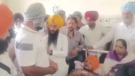 ਬਠਿੰਡਾ ਰੋਡ 'ਤੇ ਸਰਕਾਰੀ ਹਸਪਤਾਲ ਵਿਖੇ ਪਹੁੰਚ ਕੇ ਲੱਖਾ ਸਿਧਾਣਾ ਨੇ ਸਿੱਖ ਨੌਜਵਾਨ ਦਾ ਜਾਣਿਆ ਹਾਲਚਾਲ