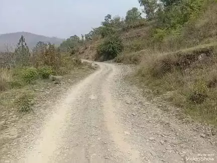 सतपुली: बोसालसे खुलेऊ, पिपली बछेली मोटर मार्ग 7 किलोमीटर का नहीं हुआ डामरीकरण लोगों ने लगाई गुहार 5 बजे बृहस्पतिवार#Jan samasya