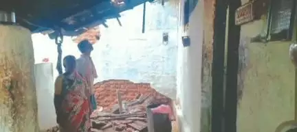 ಹರಿಹರ: ತಾಲ್ಲೂಕಿನಲ್ಲಿ ಬಿಟ್ಟು ಬಿಟ್ಟು ಸುರಿಯುತ್ತಿರುವ ಮಳೆ, ಮನೆಗೆ ಹಾನಿ, ಸಿಡಿಲಿಗೆ 4 ಆಕಳು ಬಲಿ
