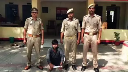 चरखारी: थाना चरखारी की संयुक्त पुलिस टीम ने अवैध शस्त्र के साथ 2 अभियुक्तों को किया गिरफ्तार