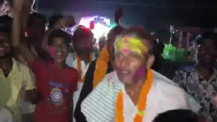 सरैया: बिशुनपुर केशों उर्फ सरैया पंचायत में विश्वनाथ प्रसाद यादव 157 मतों से पैक्स अध्यक्ष पद पर जीते