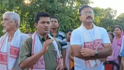 হাইলাকান্দি: হাইলাকান্দিতে বন্যাক্রান্তদের খোঁজ খবর নিলেন প্রাক্তন বিধায়ক রাহুল রায়