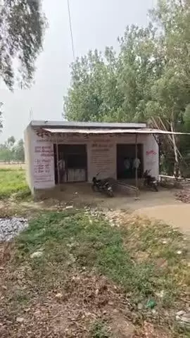 पीलीभीत: टांडोला गांव में शराब की दुकान समय से पहले खुलने पर आबकारी विभाग ने लगाया जुर्माना