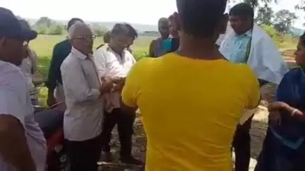 बरकागाँव: सीकरी देवस्थल की भूमि पर अतिक्रमण बरकरार, 7 वर्षों से प्रशासनिक निष्क्रियता से ग्रामीणों में आक्रोश