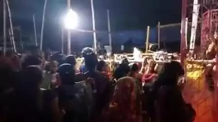 टुंडी : टुंडी के महाराजगंज लछुरायडीह में  कालाराय बाबा भोक्ता पूजा का किया गया आयोजन मंदिर प्रांगण में जुटे श्रद्धालुओं