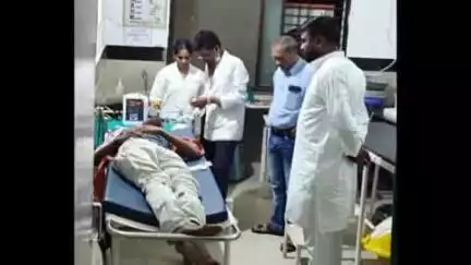 राजिम: राजिम थाना क्षेत्र में तेज रफ्तार कार ने बाइक सवार को मारी टक्कर, बाइक सवार गंभीर रूप से घायल