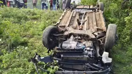 सुकमा: दरभागुड़ा NH30 के पास भीषण सड़क हादसे में 1 महिला की मौके पर हुई मौत, अन्य लोग घायल