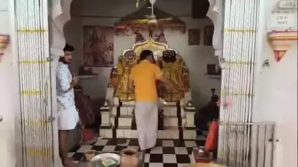 पवई: पवई में जगदीश स्वामी की भव्य स्नान यात्रा संपन्न, लू लगने से भगवान अस्वस्थ, 15 दिन मंदिर रहेगा बंद