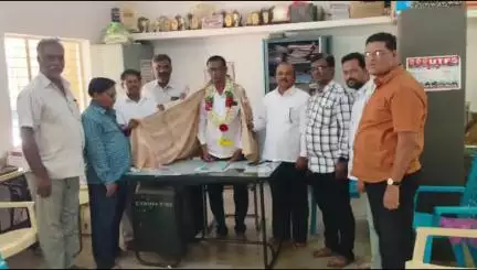 పాఠశాల ప్రారంభోత్సవం సందర్భంగా పలువురు ప్రధానోపాధ్యాయులు భాధ్యతలు స్వీకరణ