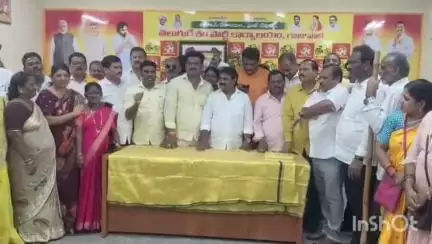 గాజువాక: ఏడాది పాలనపై గాజువాకలో కూటమి నేతల సంబరాలు, సుపరిపాలన బ్రోచర్ ఆవిష్కరణ