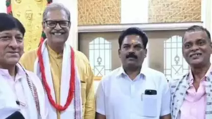 ଆସିକା: ଗାନ୍ଧୀନଗର ଦଳୀୟ କାର୍ଯ୍ୟାଳୟ ଠାରେ ରାଜ୍ୟ ଉପ ମୁଖ୍ୟମନ୍ତ୍ରୀ ଙ୍କୁ ସାକ୍ଷାତକରି ଆସିକା ଚିନିଶିଳ୍ପ ର ଉନ୍ନତି ଲାଗି ଦାବୀ କଲେ ଆସିକା ବିଧାୟକ