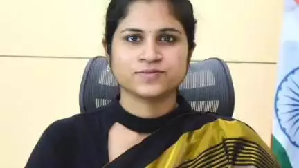 సంగారెడ్డి: సంగారెడ్డి జిల్లా కలెక్టర్ వల్లూరు క్రాంతి  బదిలీ