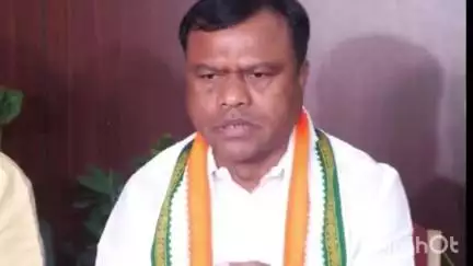 बास्तानार: पीसीसी चीफ दीपक बैज ने कहा, छत्तीसगढ़ में रेत माफिया बेलगाम हैं, बस्तर में पत्रकार पर भी कर चुके हैं हमला