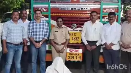 कारंजा: कारंजा येथील सोयाबीन चोरी प्रकरणातील गुन्हा उघड ; 20 लाख 48 हजार 544 रुपयाचा मुद्देमाल जप्त