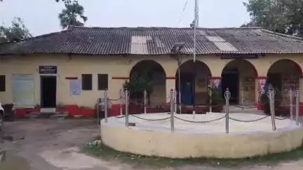 उचकागांव: मीरगंज पुलिस ने अवैध शराब के नशे में तीन युवकों को किया गिरफ्तार, न्यायालय में पेशी
