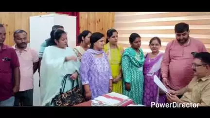 नाहन: नाहन में पिछले 5 महीनों से ग्रामीण रोजगार सेवकों को नहीं मिल रहा वेतन
