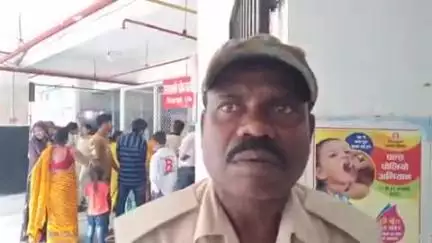 सुपौल: सुपौल सदर प्रखंड: गंज व्यापारी के घर छापेमारी, 3 महिला व 2 पुरुष गिरफ्तार