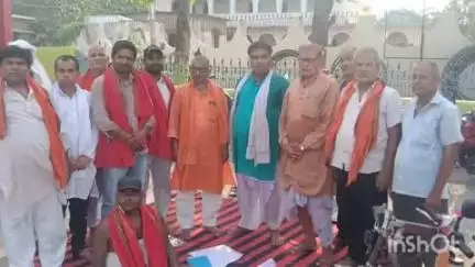 झंझारपुर: लोहना दुर्गास्थान में झंझारपुर भाजपा मध्य मंडल की बैठक, मोदी सरकार के 11 वर्ष के कार्यकाल पर चर्चा