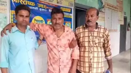 हथुआ: उचकागाँव: इटवा पुल के पास युवक पर धारदार हथियार से हमला, हथुआ अस्पताल में इलाज जारी
