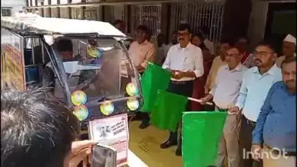 बरहट: DM ने बाल श्रम जागरूकता रथ को हरी झंडी दिखाकर रवाना किया, मलयपुर समेत विभिन्न क्षेत्रों में जाकर लोगों को किया जागरूक