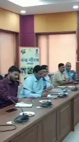 सांगानेर: मंदिर ठिकाना गलता जी में व्यवस्थाओं को लेकर जिला कलेक्टर डॉ. जितेंद्र कुमार सोनी की अध्यक्षता में हुई बैठक
