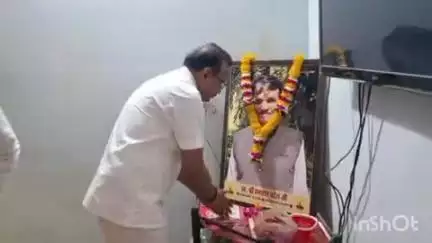 इटारसी: इटारसी में BJP पदाधिकारी स्वर्गीय धनपाल पटेल के घर सोहागपुर विधायक ने दी श्रद्धांजलि