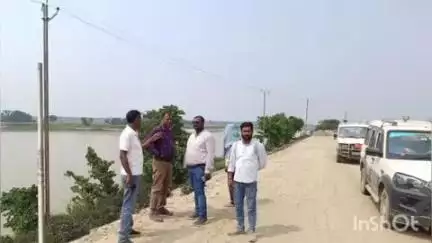 खगड़िया: बदला नगरपाड़ा तटबंध का सीओ द्वारा निरीक्षण