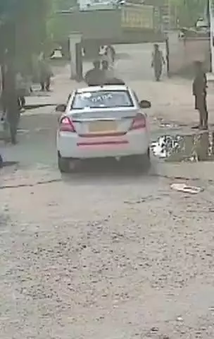 घाटमपुर: घाटमपुर के डंपर क्लीनर की संदिग्ध मौत, परिजनों ने चालक पर हत्या की कोशिश का आरोप लगाया, सीसीटीवी फुटेज वायरल