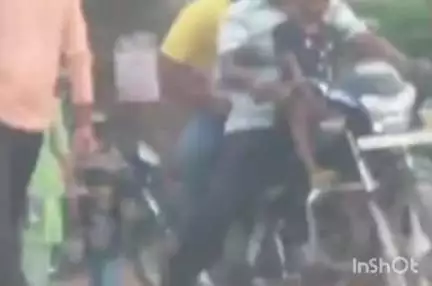 कोरपना: गडचांदूर हे औद्योगिक शहर असून मोठी बाजारपेठ आहे मात्र नागरिकांचा जीव धोक्यात