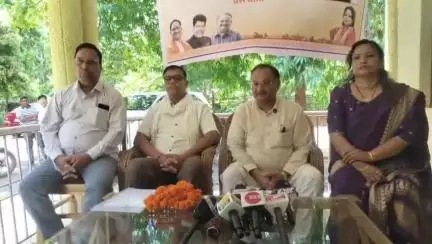 जिला मुख्यालय मोहला में पूर्व सांसद प्रदीप गांधी ने प्रधानमंत्री के 11 वर्ष का कार्यकाल पूर्ण होने पर की प्रेसवार्ता