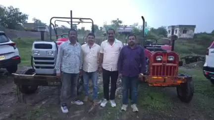 अंबड: ट्रॅक्टर केनीच्या सहाय्याने गोदावरी गांधारी शिवारातून वाळूचे उत्खनन 5करणारी दोन ट्रॅक्टर केनी सह पकडले