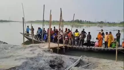 তুফানগঞ্জ ১: জালধোয়া ঘাটে স্থায়ী সেতুর জরুরি দাবি জানালেন স্থানীয় বাসিন্দারা #jansamasya