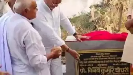 बेनीपुर: हाबीभौआड़ गांव में विधायक प्रो विनय कुमार चौधरी नवकी पोखर में घाट का किया लोकार्पण