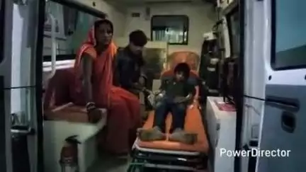 कोढ़ा: कोढ़ा : पीरगंज में पेड़ से आम तोड़ने के दौरान डाल टूट गिरने से नाबालिग हुआ जख्मी, हायर सेंटर रेफर, परिजन चिंतित