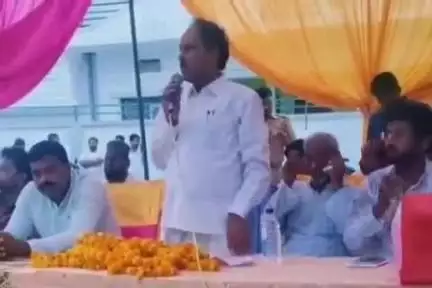 आलापुर: आलापुर विधायक त्रिभुवनदत्त ने न्योरी में नवनिर्मित सीसी रोड जनता को समर्पित किया, दोहराया विकास का संकल्प
