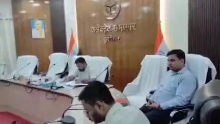 खड्डा: कुशीनगर कलेक्ट्रेट सभागार में मेधावी विद्यार्थियों को मिला सम्मान, चेहरे खिले – हुआ भव्य सम्मान समारोह