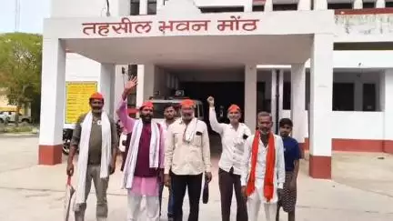मोठ: किसानों की समस्याओं को लेकर राष्ट्रभक्त किसान संगठन ने उपजिलाधिकारी मौठ को सौंपा ज्ञापन