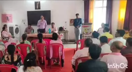 कुम्भराज: जिले के पांच विकास खंडों के शासकीय शिक्षकों का मॉडल स्कूल गुना में तीन दिवसीय प्रशिक्षण हुआ संपन्न