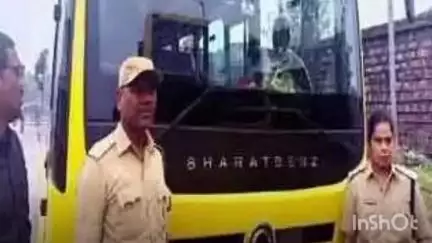 రాజేంద్రనగర్: అరంగర్ చౌరస్తాలో నిబంధనలు పాటించని 5 స్కూల్ బస్సుల పై కేసులు నమోదు
