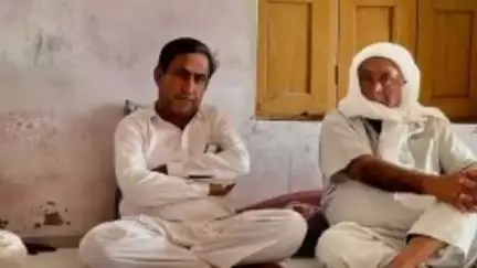 सेड़वा: पूर्व राज्यमंत्री गफूर अहमद ने बावड़ी कल्ला का दौरा किया, आमजन से हुए रूबरू