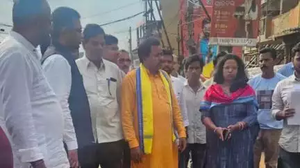 କୋରାପୁଟ ସହର: କୋରାପୁଟ ଜିଲ୍ଲା ସେମିଳିଗୁଡା ସହରର ଟ୍ରାଫିକ ସମସ୍ୟା ସହ ଜାତୀୟ ରାଜପଥ ସମୀକ୍ଷା କଲେ ବିଧାୟକ ସହ ଜିଲ୍ଲାପାଳ