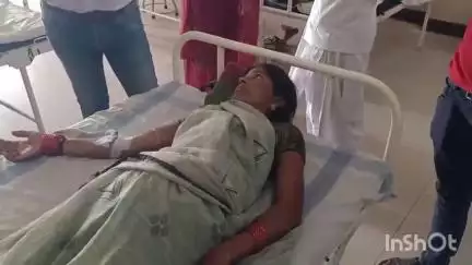 उज्जैन ग्रामीण: ग्राम खरसोद खुर्द में जमीन नापति की बात को लेकर दो पक्षों में हो मारपीट 6 लोग हुए घायल चरक अस्पताल में भर्ती किया