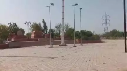 हनुमानगढ़: जंक्शन के ग्रेफ चौराहे के पास शहीद स्मारक से तिरंगा गायब होने पर सामाजिक कार्यकर्ता ने DM से तिरंगा लगाने की मांग की